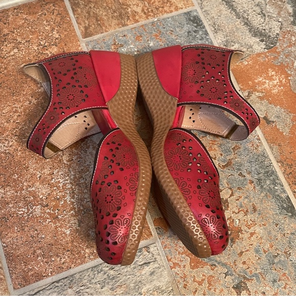 🥿NWOT Super Star Lady Leather Velcro Ankle Embossed Mary Janes! - Picture 11 of 15